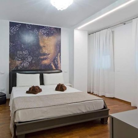 Central Stema Luxury Misano Adriatico Bagian luar foto